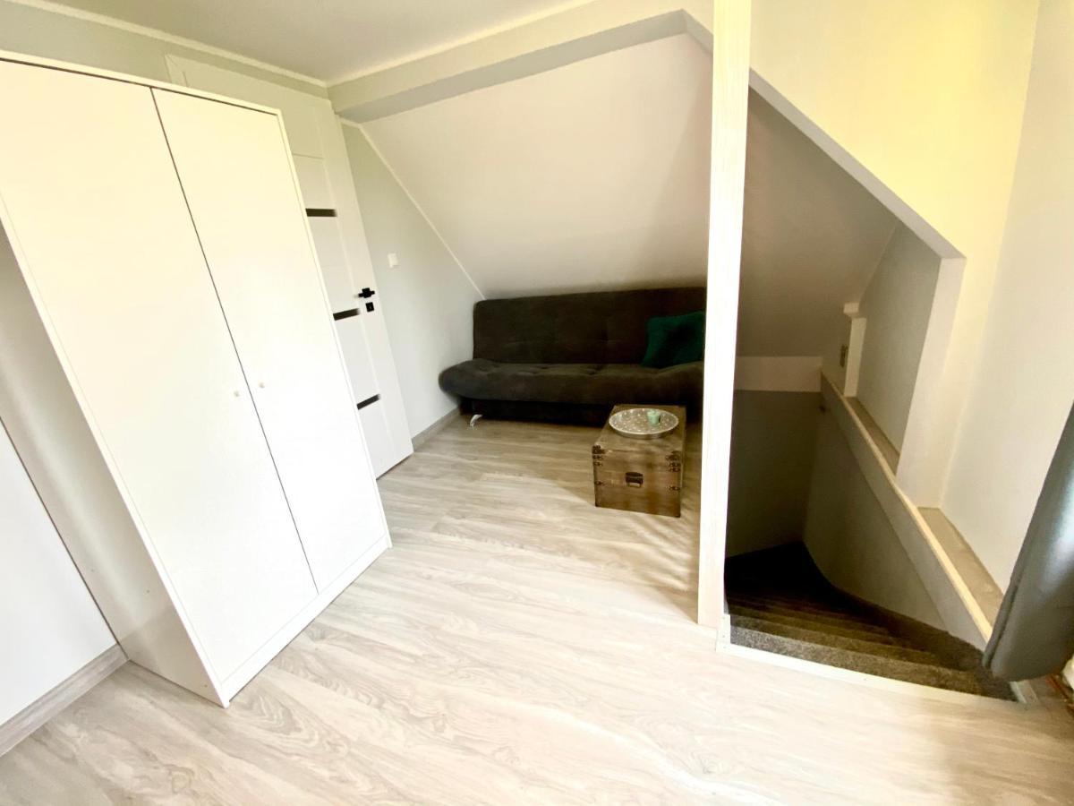 Urocze Poddasze W Domku Jednorodzinnym Na Kaszubach Apartment
